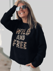 Pullover "WILD & FREE" kann von Größe 36-42 getragen werden, Schwarz