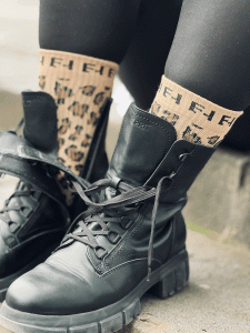 Karl & Coco - Unisex Socken "LEO" Karamell