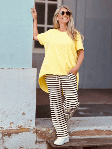 Oversize Kurzarm Shirt mit Rundhals-Ausschnitt "Bea" kann in Größe 36-46 getragen werden, Gelb