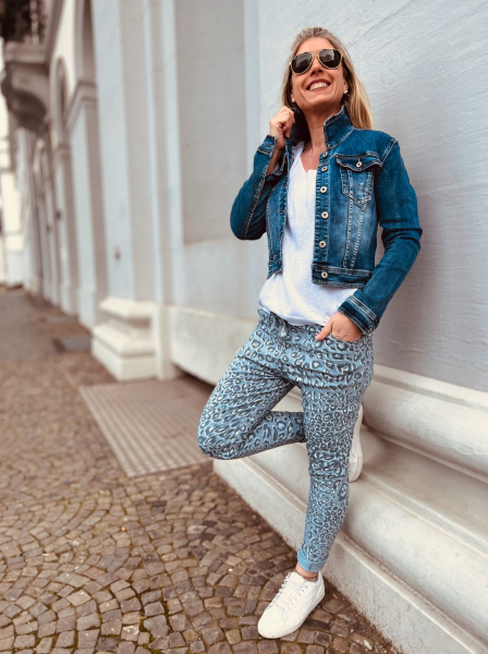 Taillierte Jeansjacke "ELLA" in den Größen S-XL wählbar, Denim