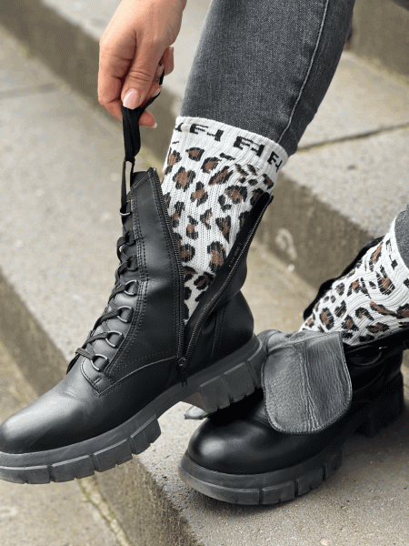 Karl & Coco - Unisex Socken "LEO" Weiß